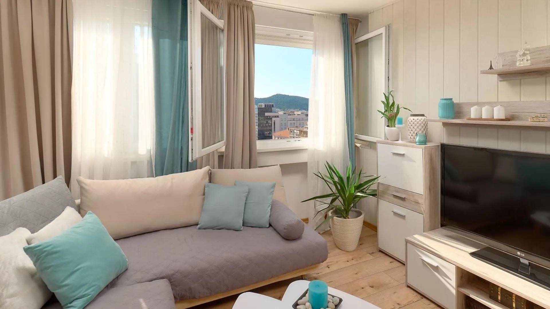 Apartment Adriatic Skyline Suite Split